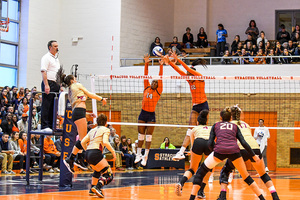 Syracuse's 25-17 win in the third set was its highlight on Friday.